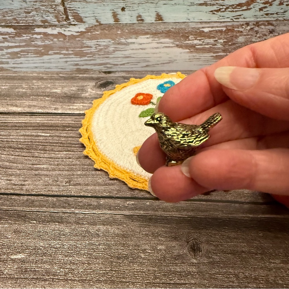 Ceramic orange bird water whistle w/mini brass bird vintage crocheted pot holder - Picture 5 of 7